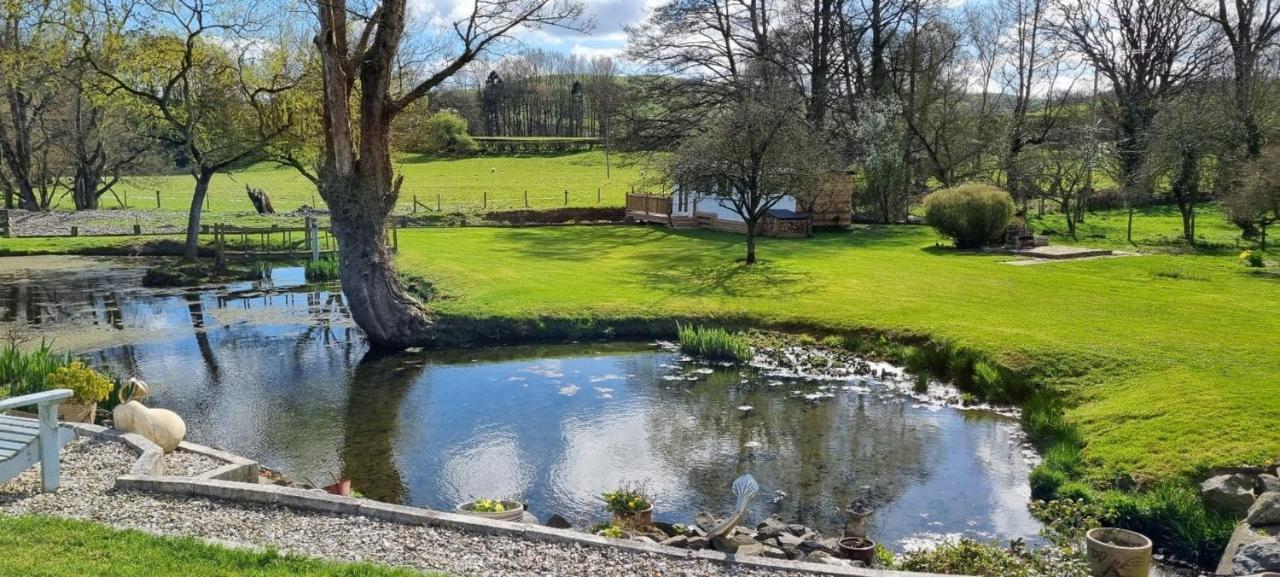 Riverside Cabin In Shropshire Oswestry Ngoại thất bức ảnh